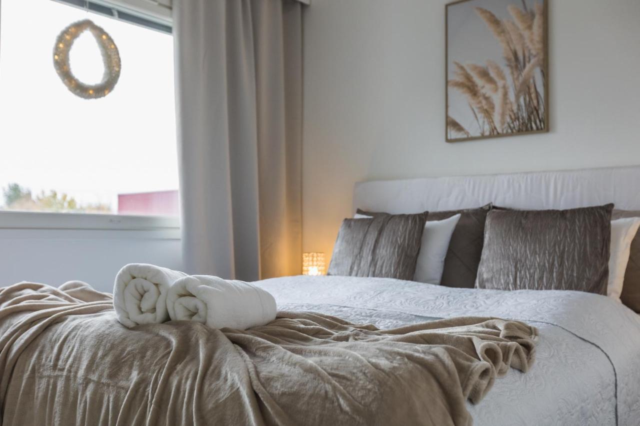 Penthouse With Sauna - King Size Bed - Free Wifi! Rovaniemi Exterior photo